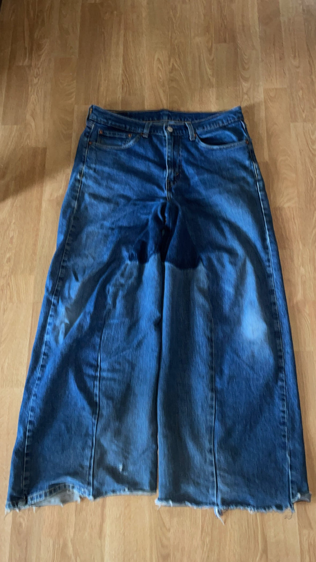 Striped dark blue jeans